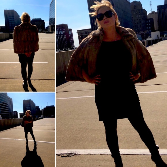 Jackets & Blazers - Squirrel Fur Cape (FRAGILE/COLLECTORSONLY)